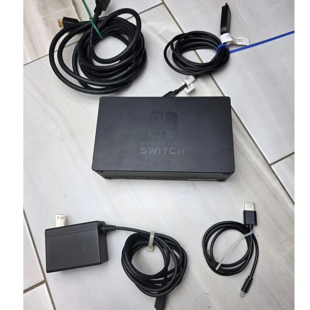 Nintendo Switch Docking Station HAC-007 Black AC Adapter HDMI USB-C Cables W2